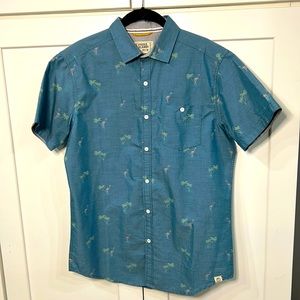 Men’s medium button down, shirt sleeve shirt